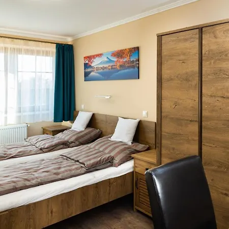 Oereghegyi Bika Panzio Bed & Breakfast